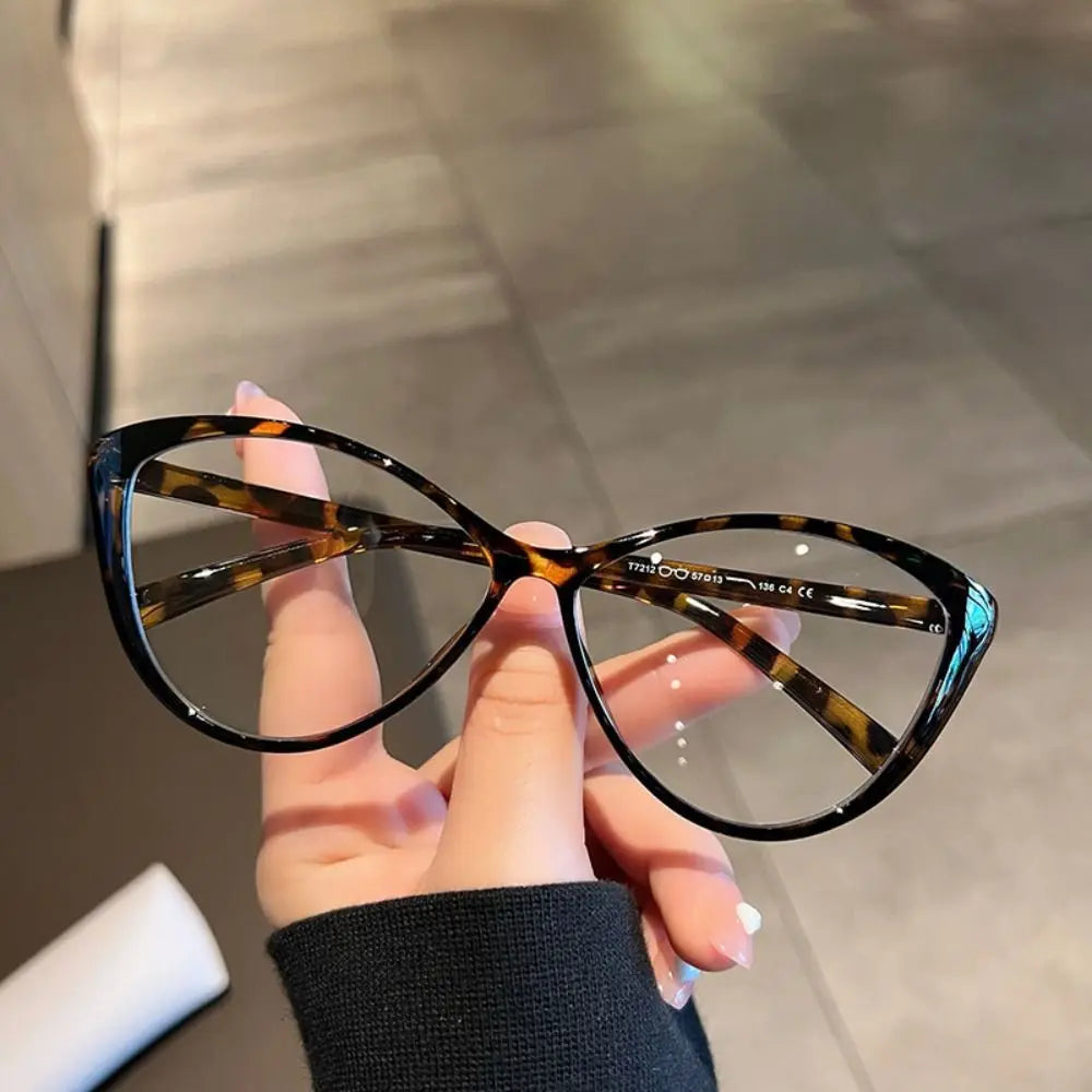 Retro Oval Frame Glasses Women