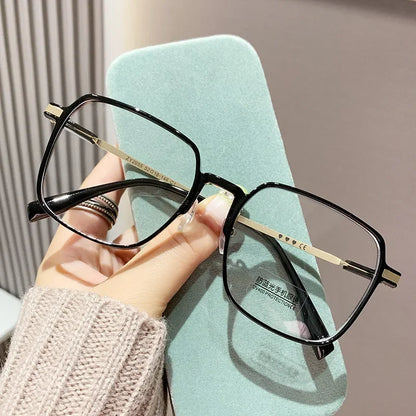 Trendy Fashionable Reading Glasses Women